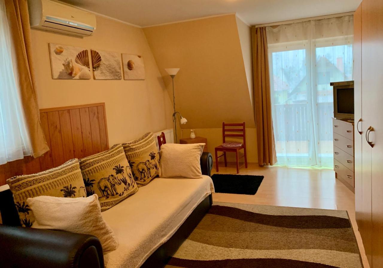 Napsugár Üdülőház 2/A.-2/B. Apartman Orosháza Kültér fotó