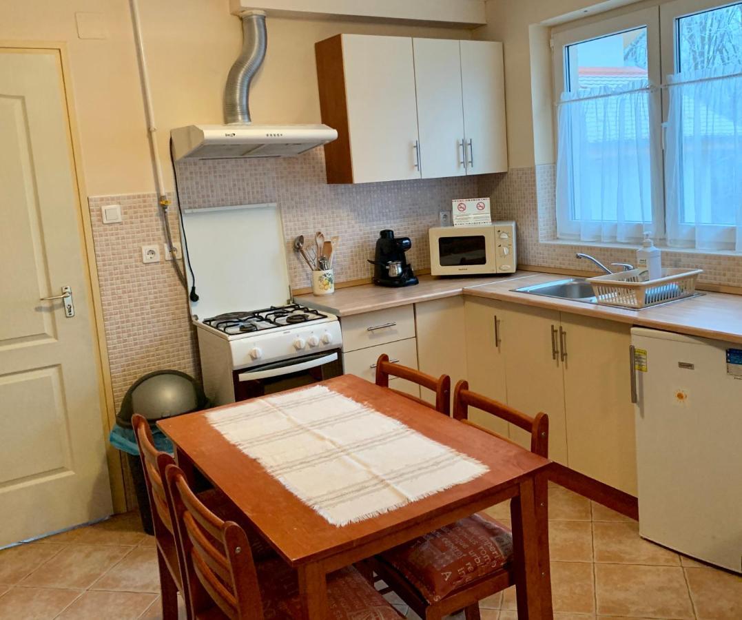 Napsugár Üdülőház 2/A.-2/B. Apartman Orosháza Kültér fotó